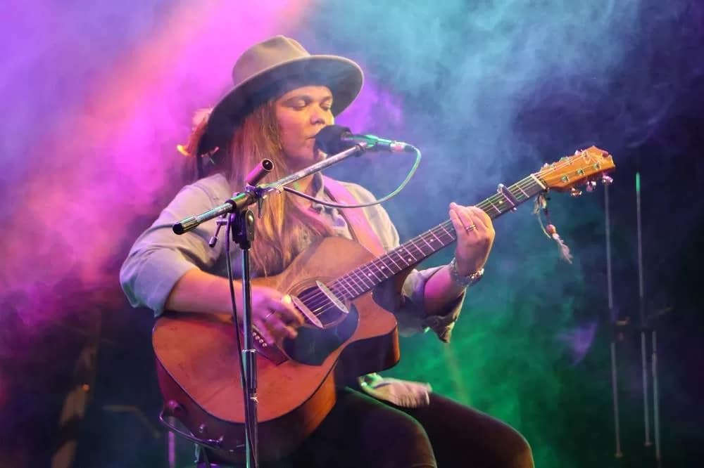 Minnie Marks - 1EarthMedia Minnie Marks