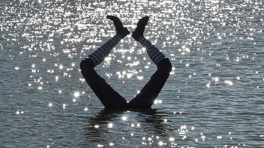 Two legs out of the water