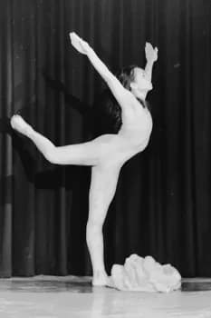 Sylvia Blanco-Green, Bangarra - 1EarthMedia Bangarra Dance Theatre 1989 inspired by Martha Graham © 1989 Mark Anning photo