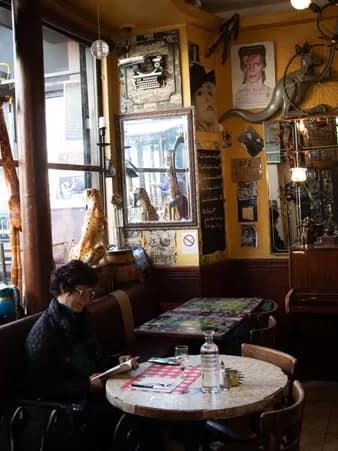 entrepot006-338 - 1EarthMedia Bar L'Entrepot, Belleville, Paris © Mark Anning photo 2022