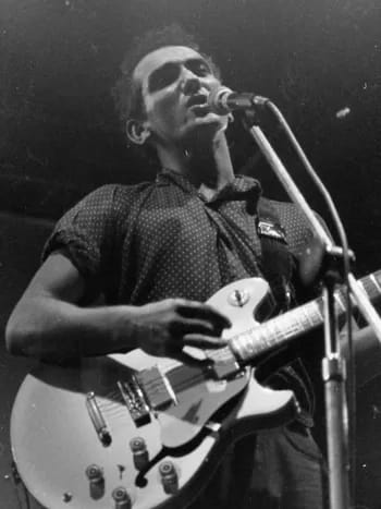 PaulKelly-1-7-350 - 1EarthMedia