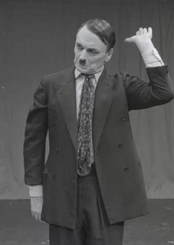 Actor John Bell in Brecht's Resistible Rise of Arturo Ui © Mark Anning photo All Rights Reserved