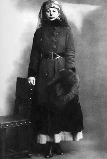 MataHari009-350 - 1EarthMedia Mata Hari on the day of her arrest in 1917