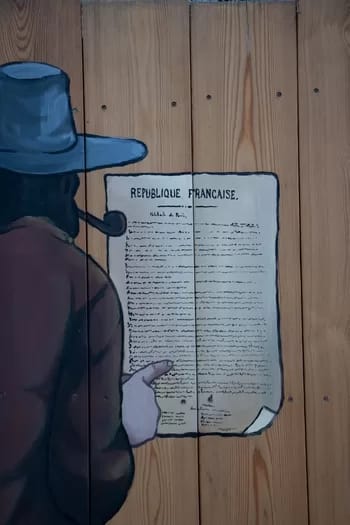 ParisCommune001 - 1EarthMedia Mural by Qmark in Belleville of the Paris Commune © Mark Anning photo 2021