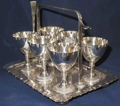 egg01 - 1EarthMedia Vintage egg cups