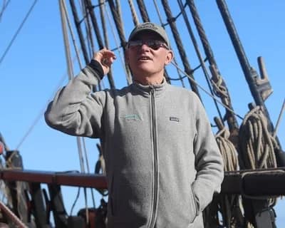 frankalicia002-400 - 1EarthMedia Captain Frank Allica during daily briefing, HMB Endeavour. Sydney, Australia - Tauranga, New Zealand, 12-27 September 2019 © 2019 Mark Anning photo