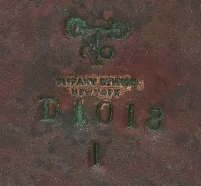 Tiffany Lamp Signature - 1EarthMedia Tiffany Lamp Signature