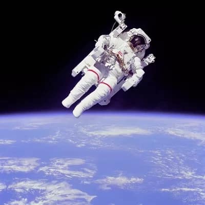 astronaut-spacewalk002 - 1EarthMedia Astronaut Bruce McCandless spacewalk