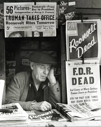 Kubrick002-400 - 1EarthMedia Stanley Kubrick, first photo for LOOK magazine