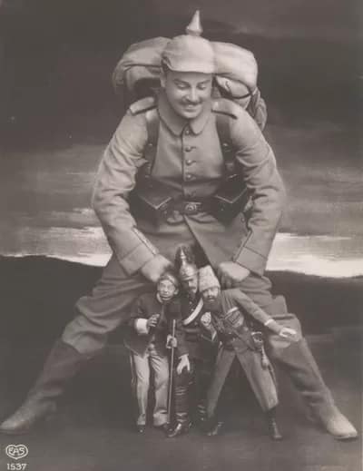 fake028-400 - 1EarthMedia A Powerful Collision (Unidentified German artist, 1914)