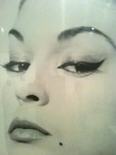 fake001 - 1EarthMedia ean Patchett photographed by Erwin Blumenfeld for Vogue, January 1950