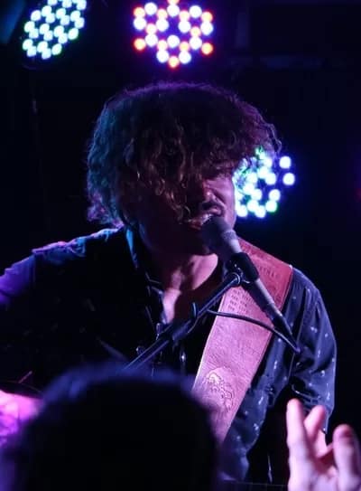 AshGurunwald003-400 - 1EarthMedia Ash Grunwald © Mark Anning photo 2019