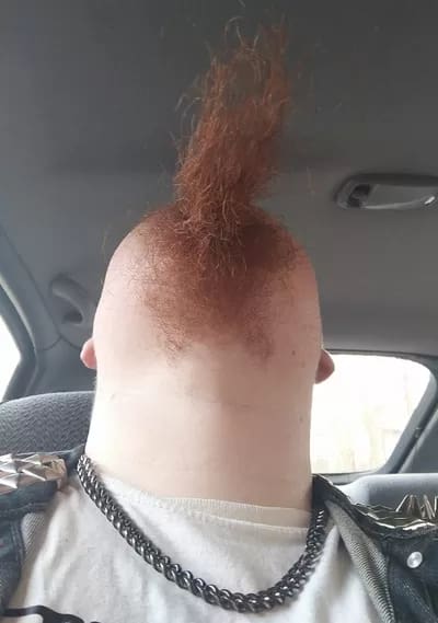 beards04 - 1EarthMedia bearded men looking up