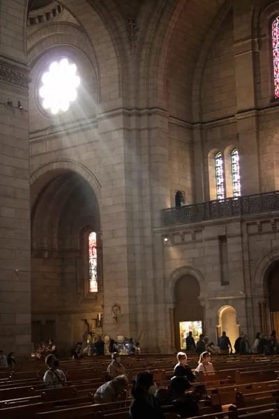 MagnumWineFestival-InsideChurch - 1EarthMedia InsideChurchVertical