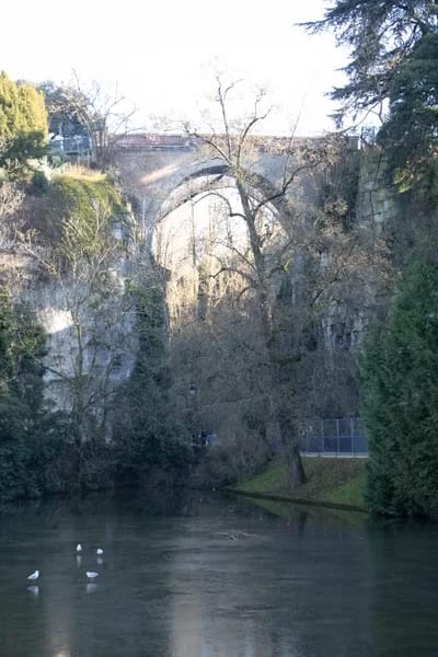 Parc des Buttes Chaumont - 1EarthMedia Parc des Buttes Chaumont, Paris © Mark Anning photo 2022