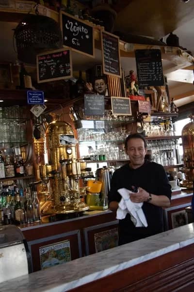 entrepots003-400 - 1EarthMedia Bar L'Entrepot, Belleville, Paris © Mark Anning photo 2022