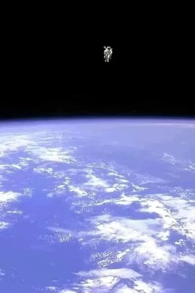 astronaut-spacewalk - 1EarthMedia Astronaut Bruce McCandless spacewalk