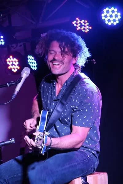 AshGrunwald001-400 - 1EarthMedia Ash Grunwald © Mark Anning photo 2019