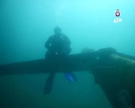 AFPunderwater03 - 1EarthMedia Australian Federal Police diver