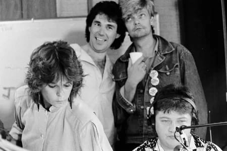 013-300 - 1EarthMedia