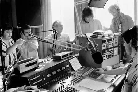 017_300 - 1EarthMedia