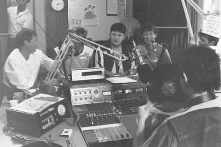 028-300 - 1EarthMedia