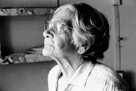 AFTRS055 - 1EarthMedia