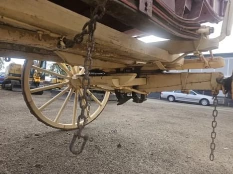 CobbCo005 - 1EarthMedia Cobb & Co coach thoroughbrace suspension
