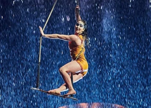 Matt_Beard_circus002-350 - 1EarthMedia Cirque du Soleil photograph by Matt Beard