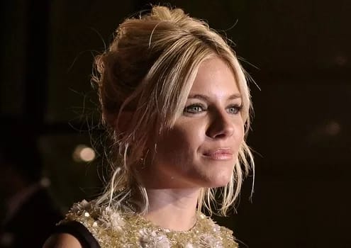 SiennaMiller001 - 1EarthMedia Sienna Miller at the London premiere for Factory Girl, 2007, Photo: Caroline Bonarde Ucci