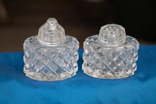 mga230402011 - 1EarthMedia Vintage Salt and Pepper Shakers