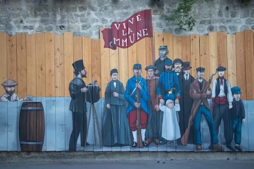 ParisCommune005 - 1EarthMedia Vive La Commune mural in Belleville of the Paris Commune © Mark Anning photo 2021