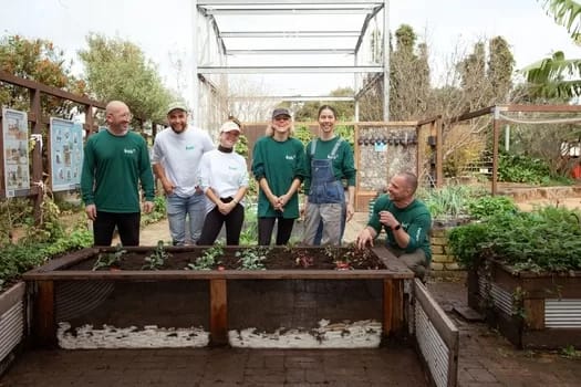 SpongeGarden003 - 1EarthMedia Recycle kitchen sponges in the garden