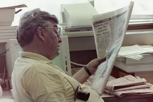 Horst Faas at the picture editor desk © Mark Anning photo 1990