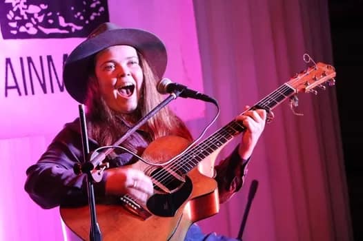 Minnie Marks - 1EarthMedia Minnie Marks