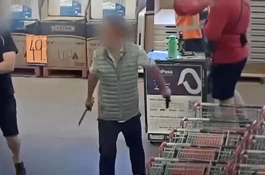 Bunnings005 - 1EarthMedia Bunnings CCTV footage shows a man with a knife