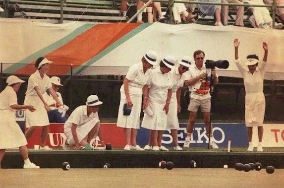 AP photographer Russell McPhedran in action at the Auckland Commonwealth Games - 1EarthMedia AP photographer Russell McPhedran in action at the Auckland Commonwealth Games