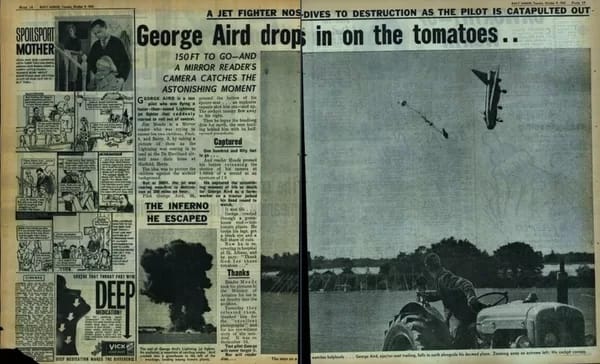 LightningCrash09a - 1EarthMedia Daily Mirror - Tuesday 09 October 1962