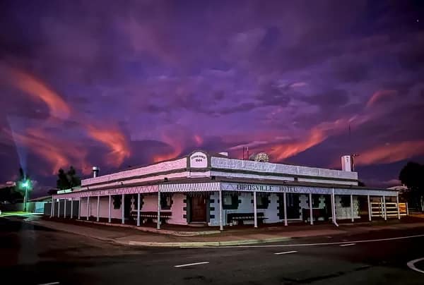 BirdsvilleHotel_photoSamWatkins600 - 1EarthMedia Birdsville Hotel. photo: Sam Watkins