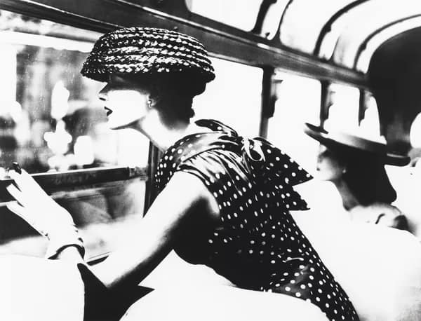 LilianBassman - 1EarthMedia Lillian Bassman's 'More fashion mileage per dress', Barbara Vaughn, Harper’s Bazaar, New York 1956 gelatin silver photograph 43.1 × 60.9 cm (image) 50.8 × 56.5 cm (sheet) National Gallery of Victoria, Melbourne Gift of Krystyna Campbell-Pretty AM and Family through the Australian Government’s Cultural Gifts Program, 2023 © Estate of Lillian Bassman Photo: Selina Ou / NGV