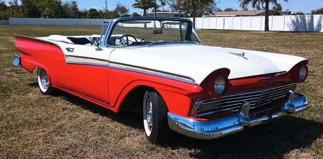 1957 Ford Sunliner