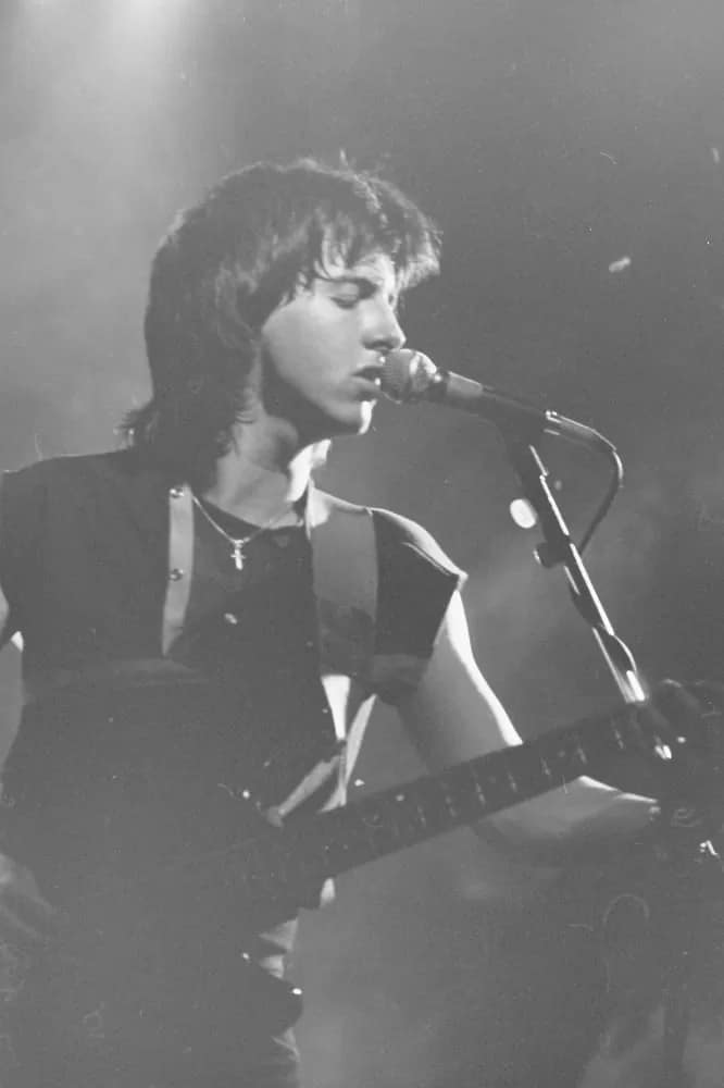 277335064_5195433793812815_7116240146826599990_n - 1EarthMedia Avion band © Mark Anning photo 1985