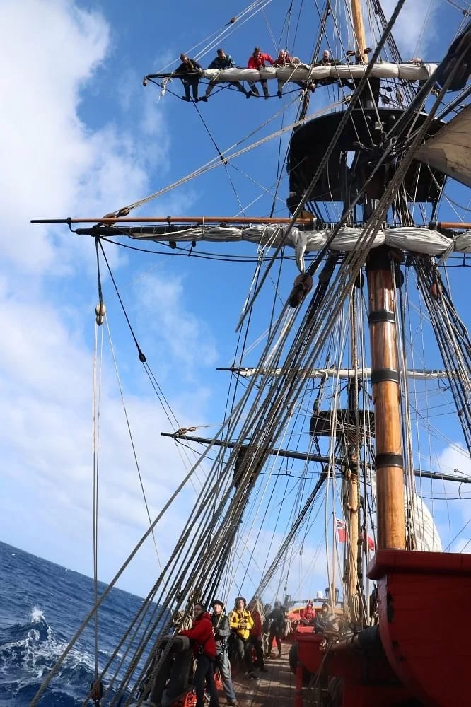 endeavour2019-02 - 1EarthMedia HMB Endeavour under sail © 2019 Mark Anning photo. All Rights Reserved.