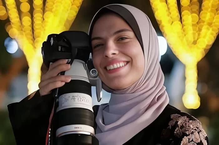 Fatima Hassona - 1EarthMedia Palestinian photographer Fatima Hassona killed in Gaza