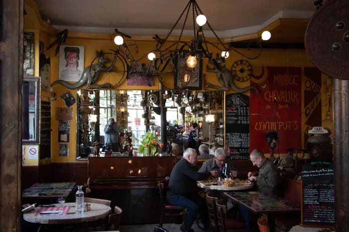 entrepots005-700 - 1EarthMedia Bar L'Entrepot, Belleville, Paris © Mark Anning photo 2022