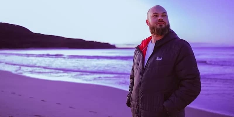 TravisDeVries - 1EarthMedia Travis De Vries - Colour, Light & working with Atmospheric Conditions