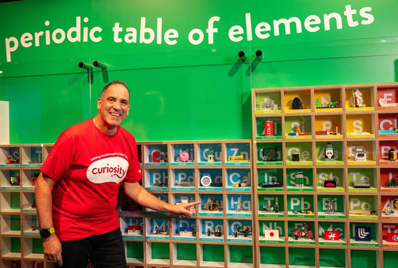 Curiosity_Brickman_Ryan McNaught-052-800 - 1EarthMedia CURIOSITY: Building Breakthroughs in LEGO® Bricks