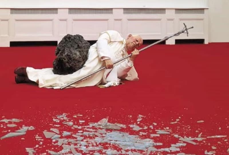 Maurizio Cattelan’s La Nona Ora (2001)