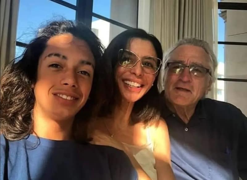 LeandroDeNiroRodriguez - 1EarthMedia Leandro De Niro Rodriguez, his mother and grandfather, Robert de Niro