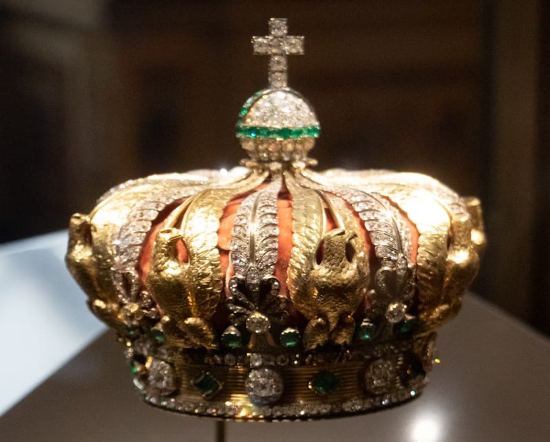 French Crown - 1EarthMedia French Crown Jewels in the Louvre © Mark Anning photo 2022